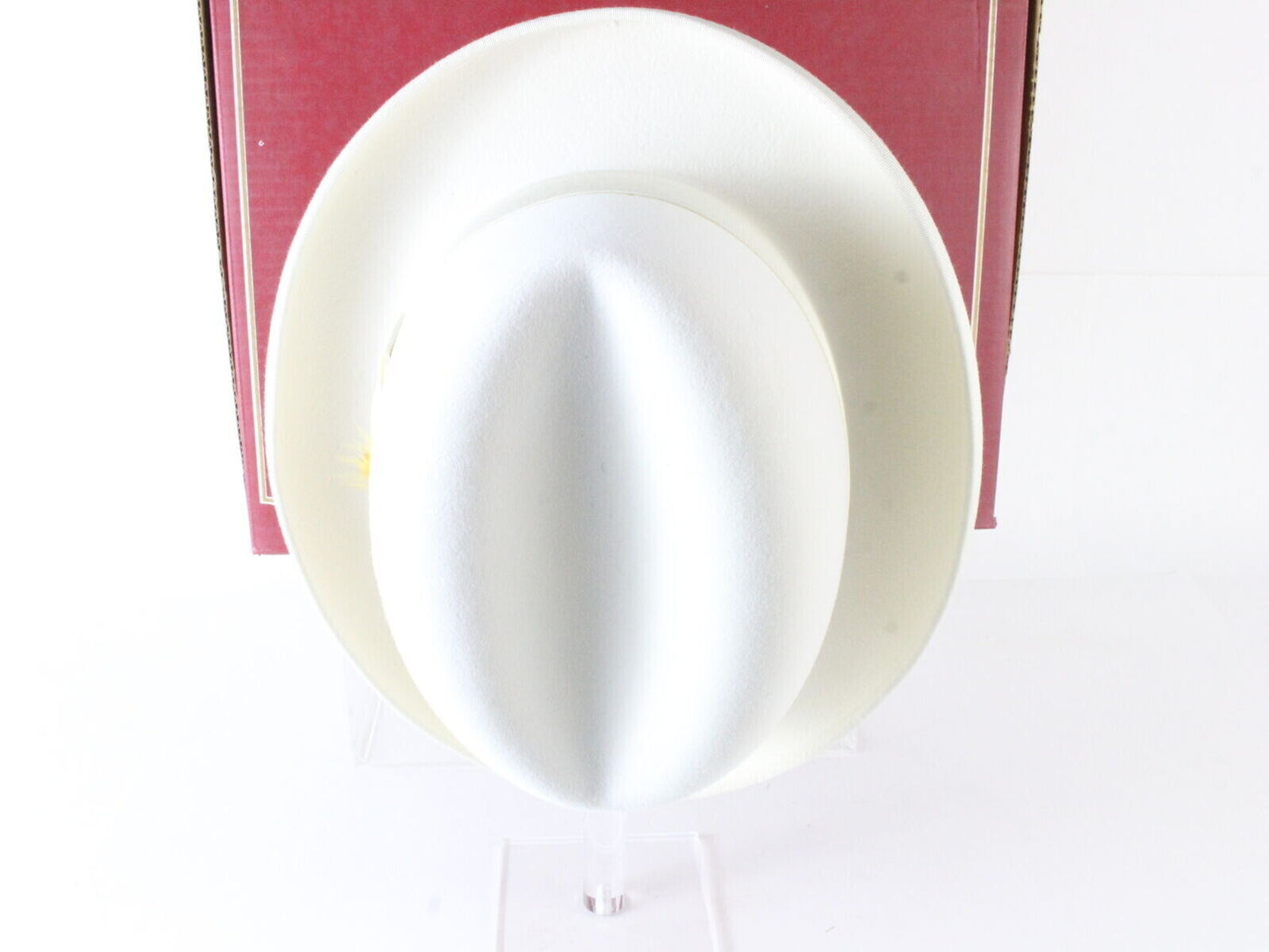 Biltmore Imperial Eggshell White Felt Homburg W/ Red Feather 6 7/8 55cm