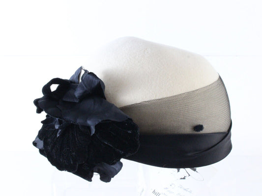 Joe Bill Miller Ladies White And Black Wool Felt Hat W/ Flowers 7 1/8 57cm