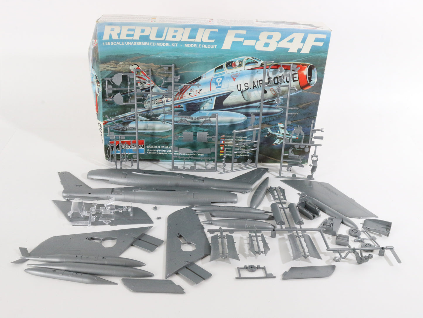 Republic F-84f Fighter Jet Plane Monogram 1:48 Plastic Model Kit 5437