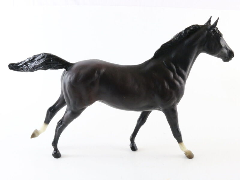 Horse Salute Dark Mahogany Bay Phar Lap 1984 Traditional Breyer Horse Plastic