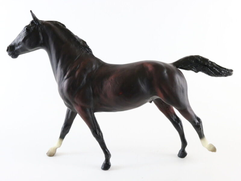 Galloping Thoroughbred Dappled Bay 1989-90 Phar Lap Breyer Plastic Traditional