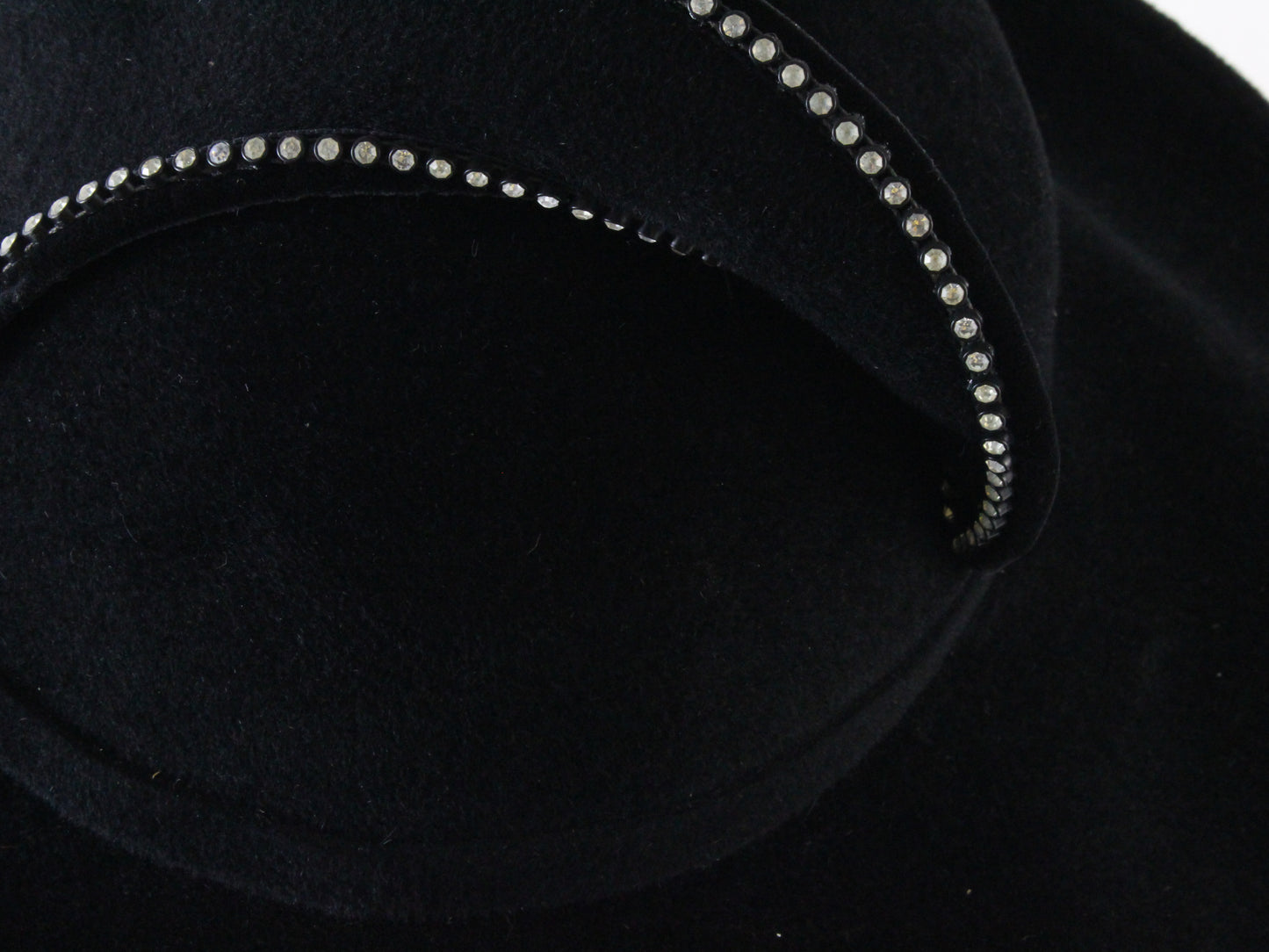 George Zamaul Vintage Ladies Fancy Hat Couture Black Felt W/ Rhinestones 7 56cm