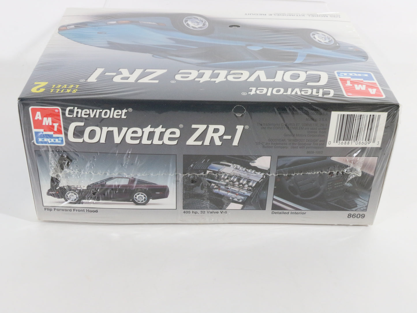 Chevrolet Corvette ZR-1 Plastic Model Car Kit AMT ERTL 1:25 8609