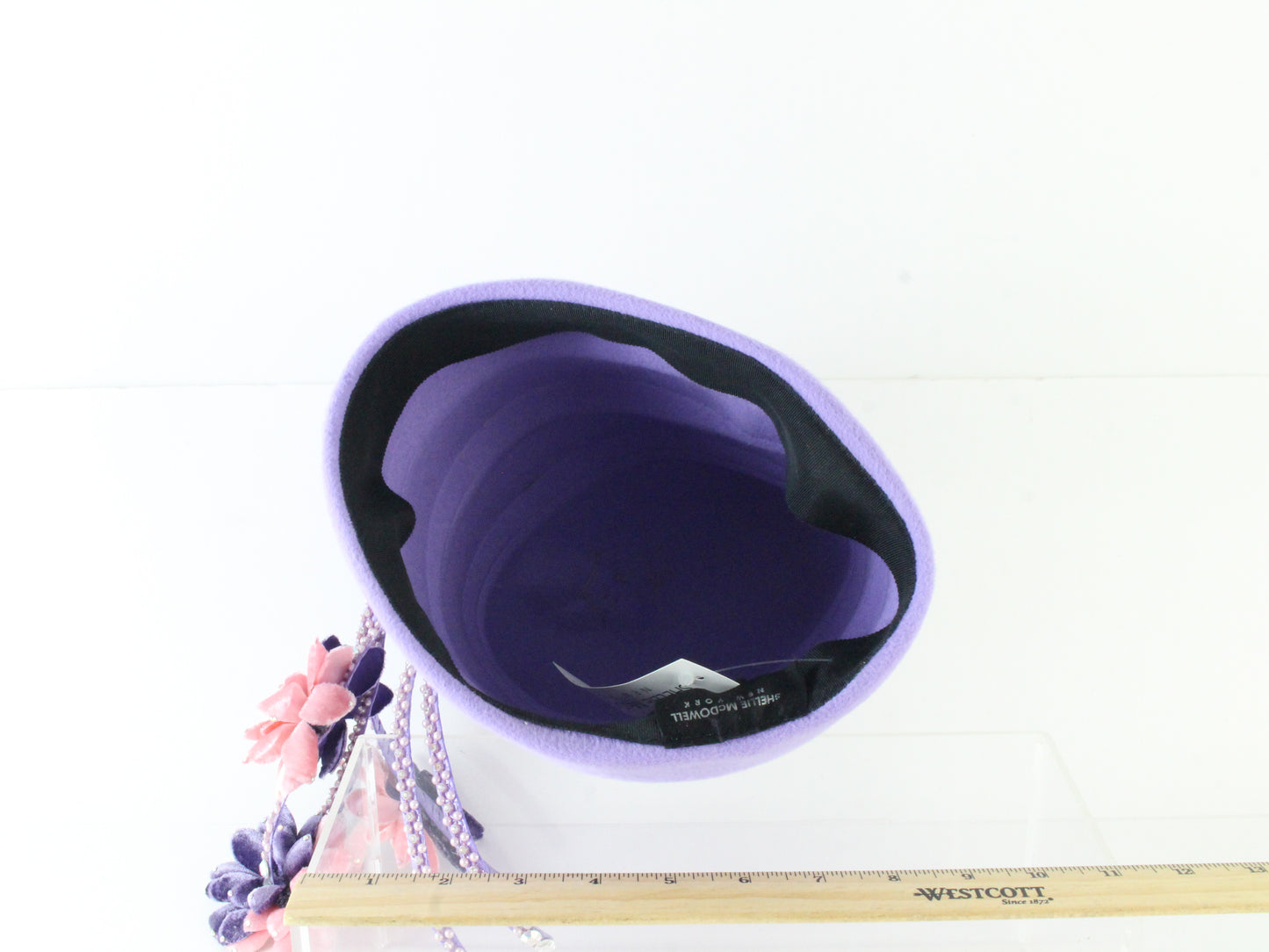 Shellie Mcdowell New York Ladies Lavendar Felt Boutique Hat W/ Flowers 7 56cm