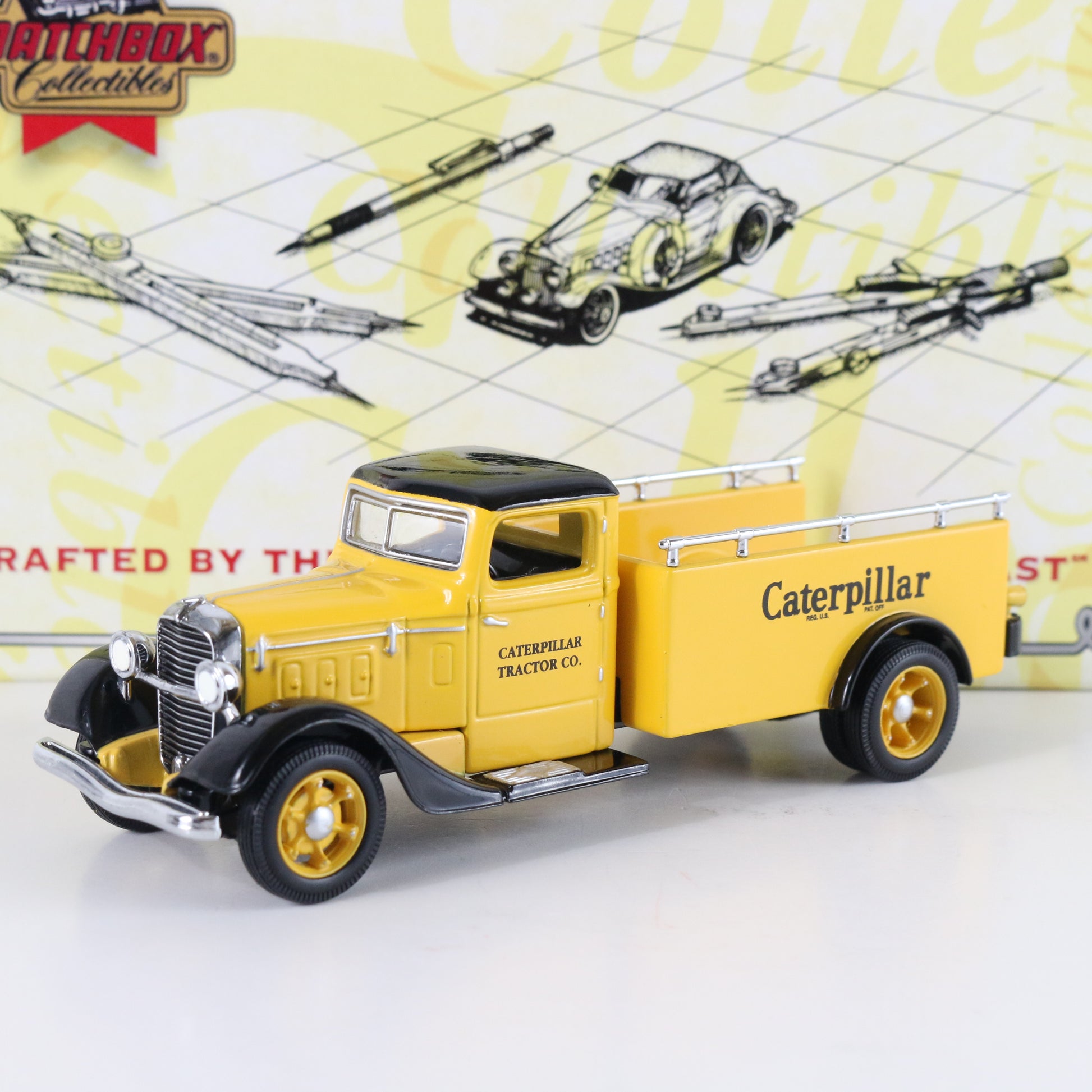 1933 Diamond T Truck Caterpillar Matchbox