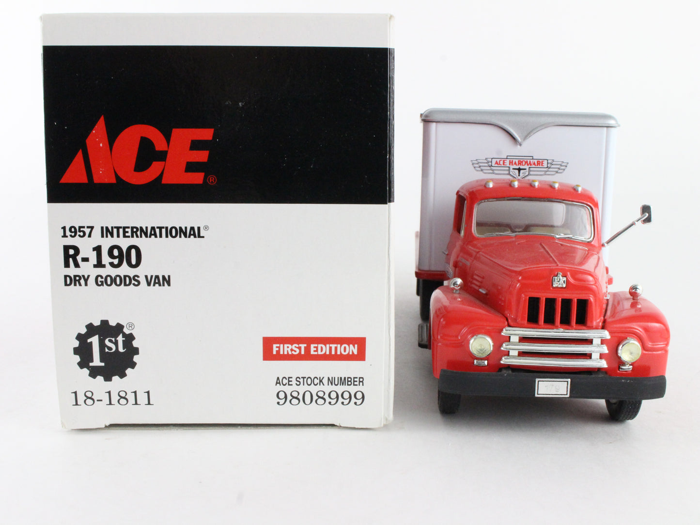 1957 International R-190 Dry Goods Van Ace Hardware First Gear 1:34 9808999