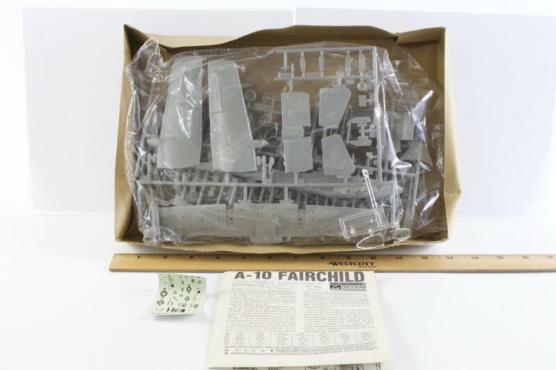 Fairchild A-10 Warthog Vintage Monogram 1:72 Kit 5405 OPEN, COMPLETE