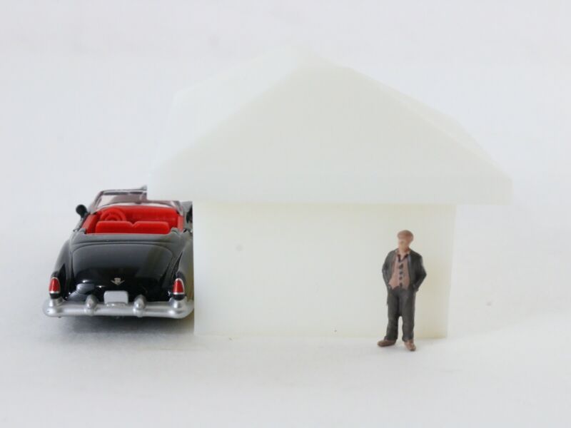 Very Small 1950s-1970s Garage or House Shed for HO 1:87 RESIN/HARD PLASTIC