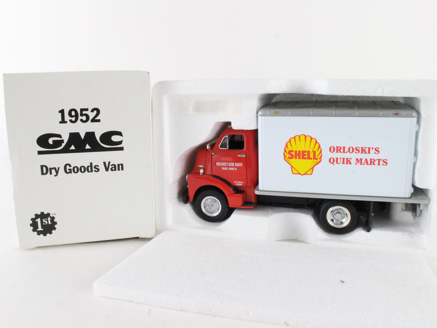 1952 GMC Dry Goods Van Orloski's Quik Mart Shell First Gear 1:34 Model #29-1981