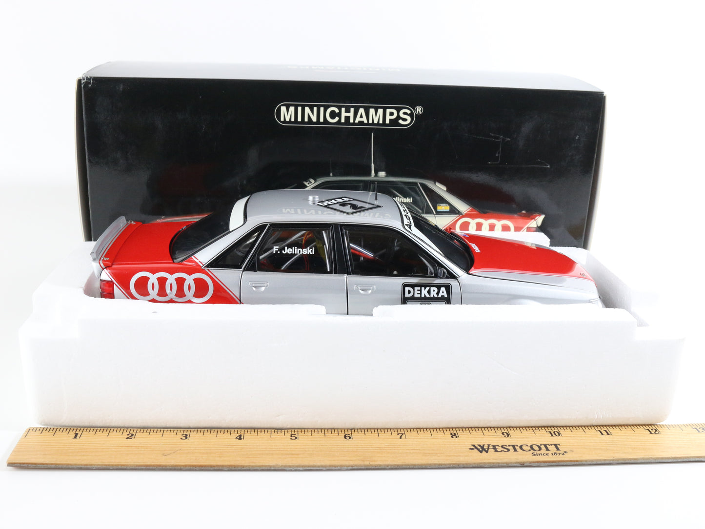 1992 Audi V8 Quattro DTM Team Azr Jelinski #2 Minichamps 1:18 Model 100 921002