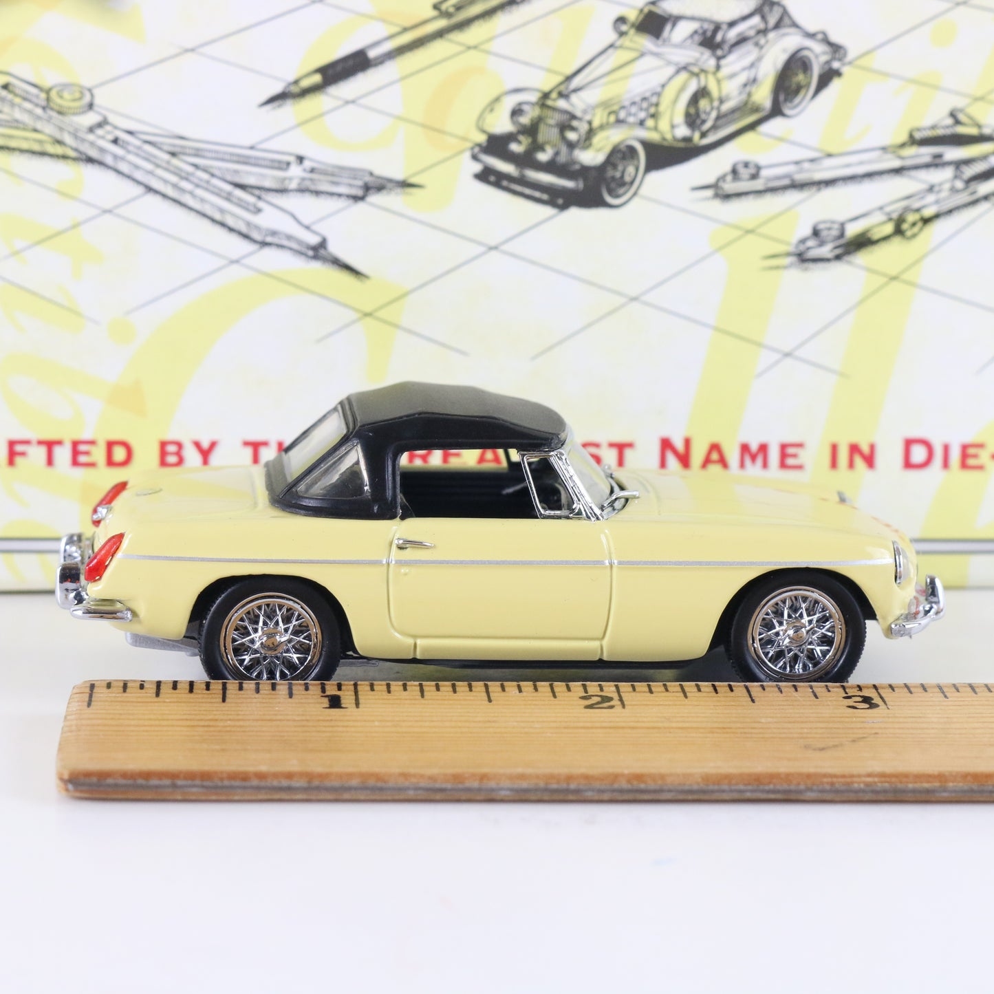 1967 Mgb Yellow Black British Sports Cars Matchbox 1:43 Model Car Dyb05-m