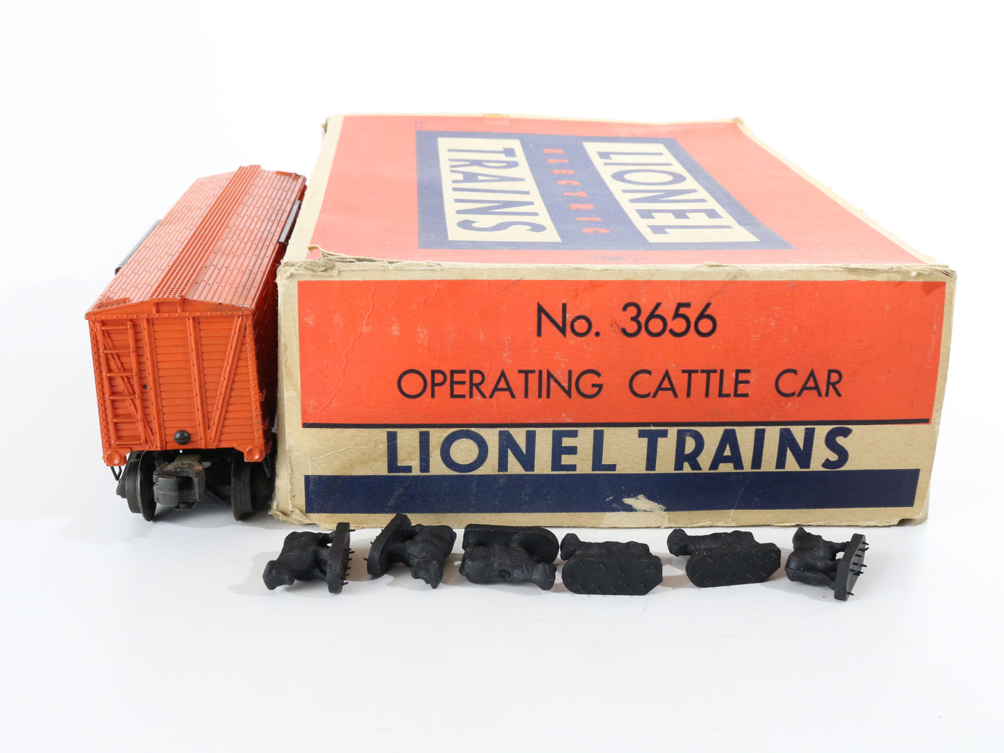 Lionel O Postwar 3656 Orange Operating Cattle Car W/ Box & Stockyard + COWS