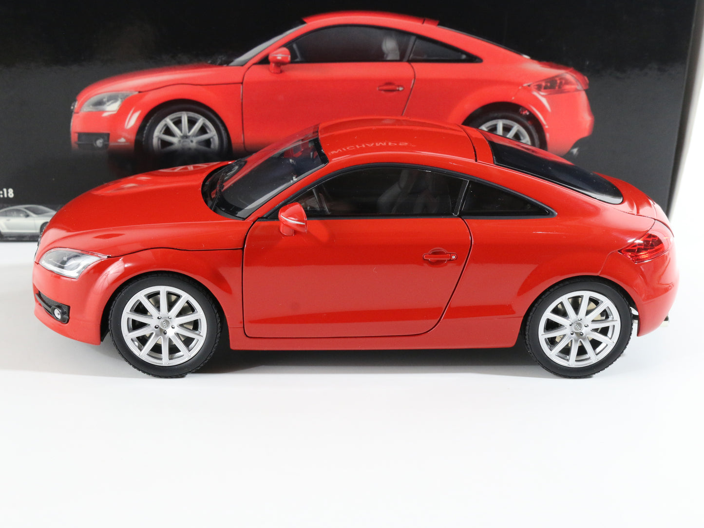 2006 Audi Roadster Red 1:18 diecast car