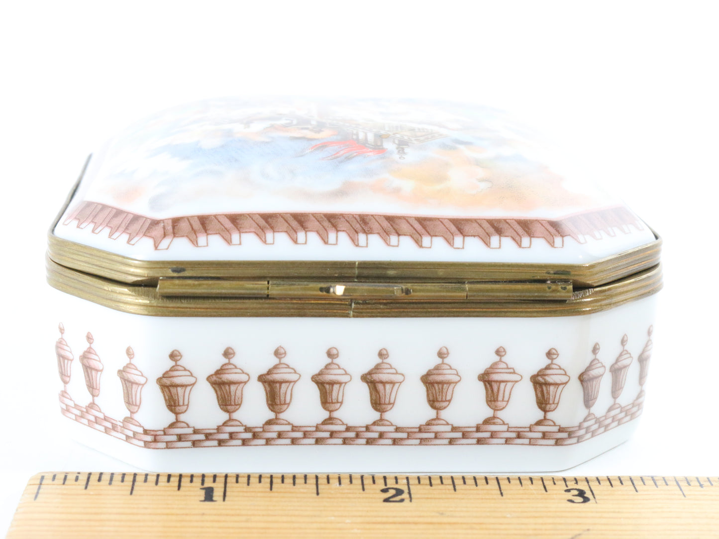 Cliveden 1763 Porcelain Box Porcelaine De Paris 1974 1466/2500