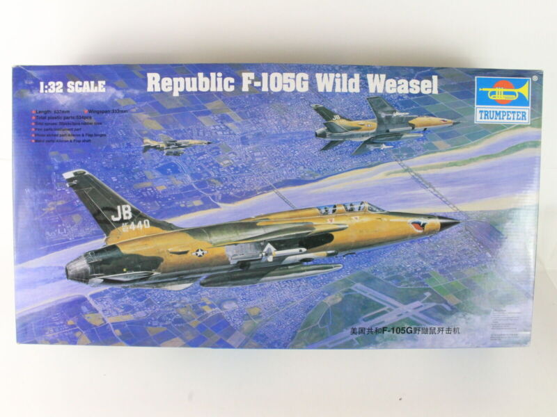 Republic F-105G Wild Weasel Trumpeter 1:32 Scale Kit 02202