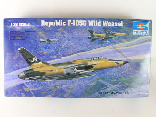 Republic F-105G Wild Weasel Trumpeter 1:32 Scale Kit 02202