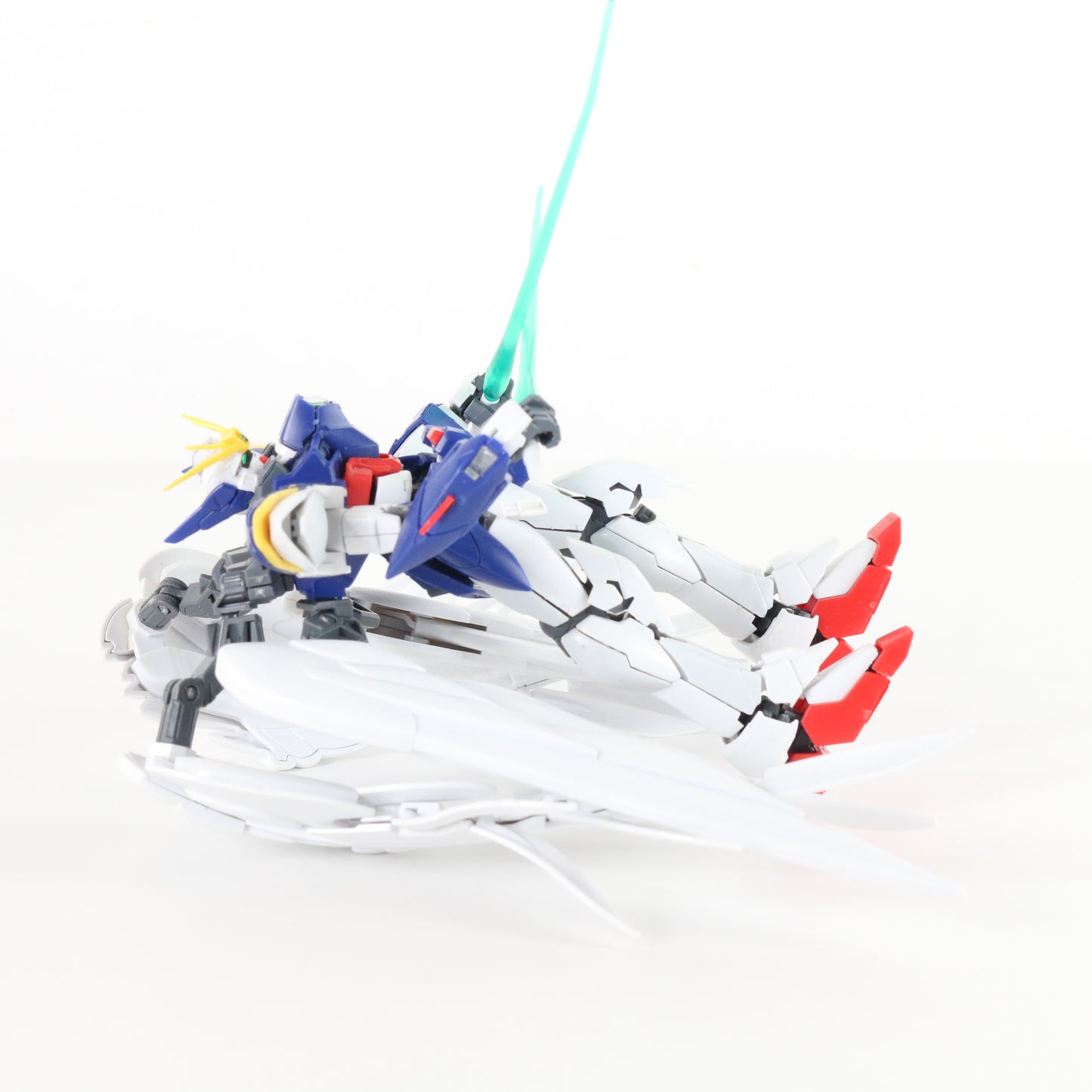 Wing Gundam Zero Ew Rg Mobile Suit Bandai Hobby 1:144 Model BUILT