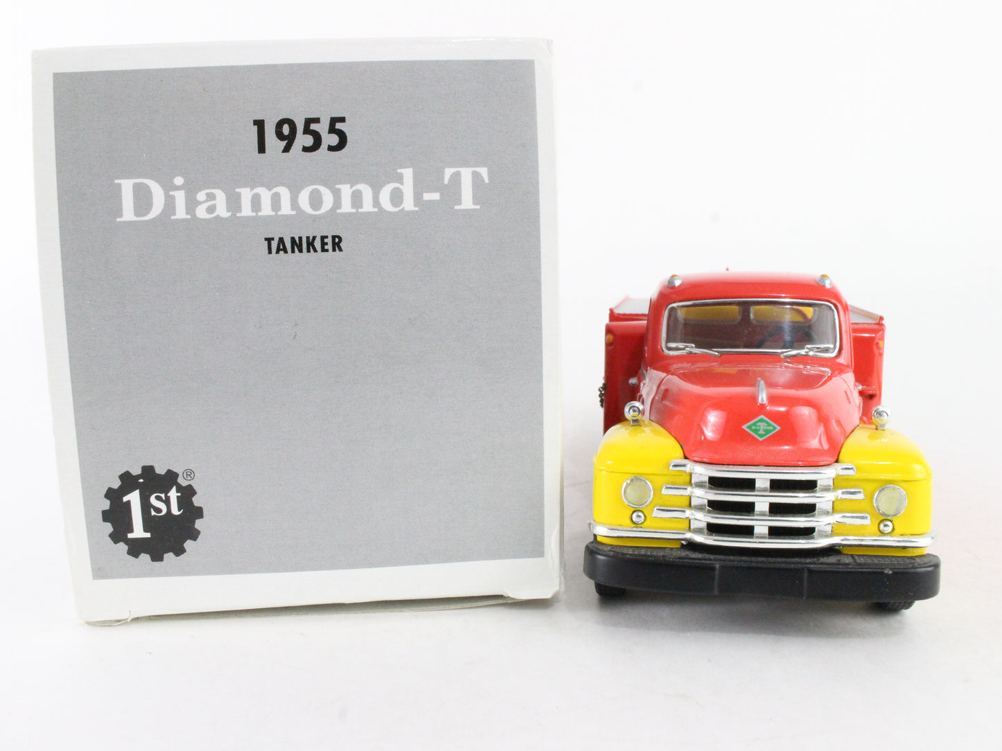 1955 Diamond-t Tanker Shell First Gear 1:34 Scale Model 19-2046