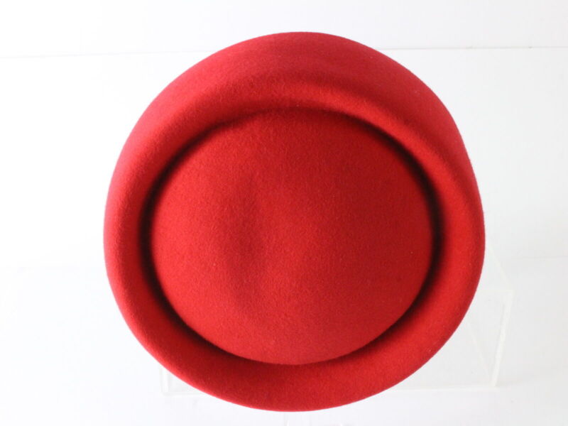 Sonni Of California Ladies Red Felt Pillbox Hat Church Hat Sunday 7 1/8 57cm