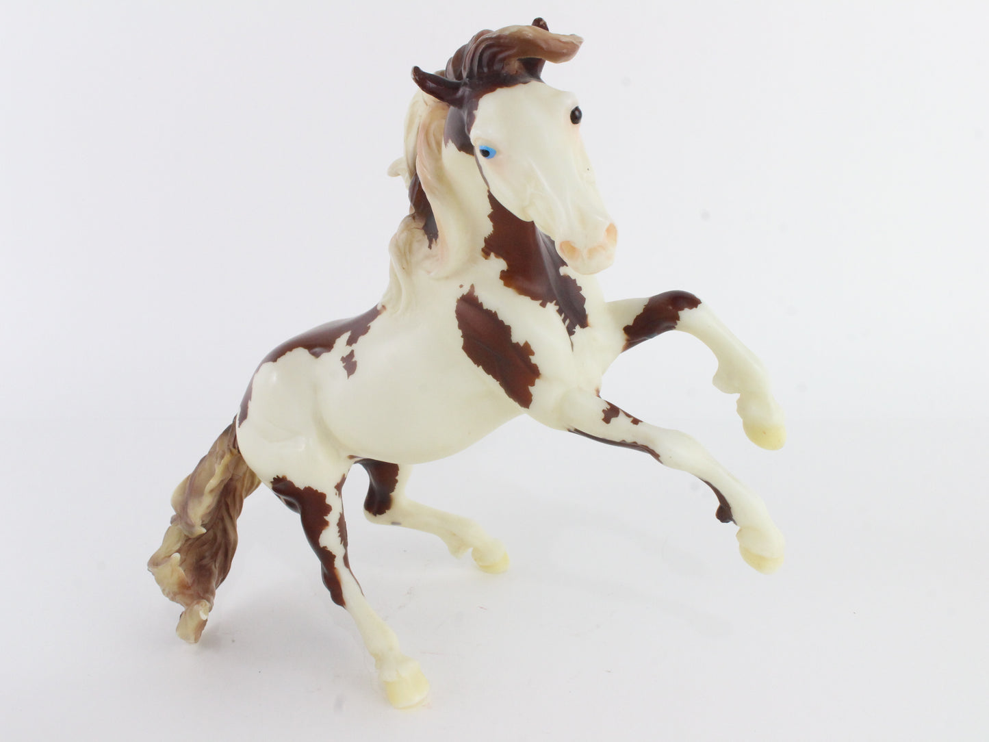 Isadora Cruce Chestnut Medicine Hat Pinto Breyer #1151 Traditional Size