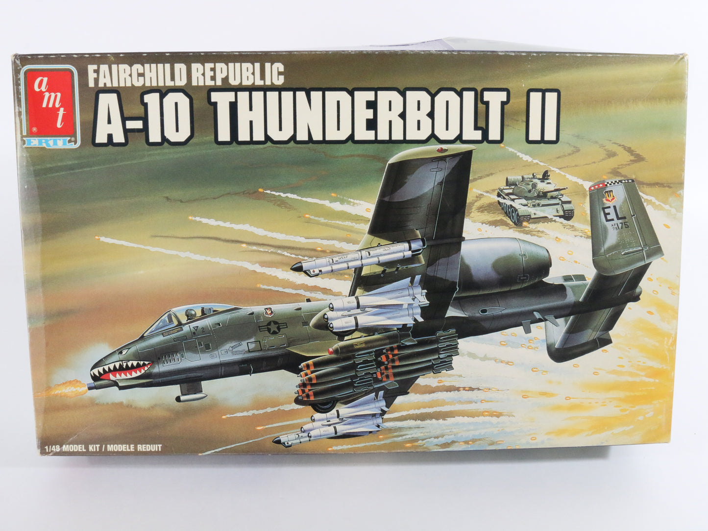 Fairchild Republic A-10 Thunderbolt II Bomber Jet Plane Amt ERTL 1:48 Kit 8884