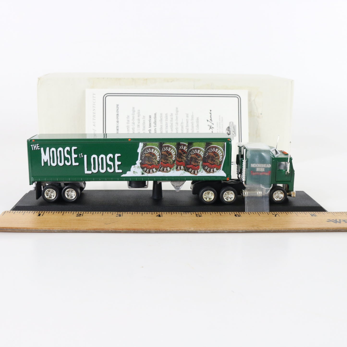 Kenworth Cab Over Engine Moosehead Brewmasters Matchbox 1:100 CCY03-m