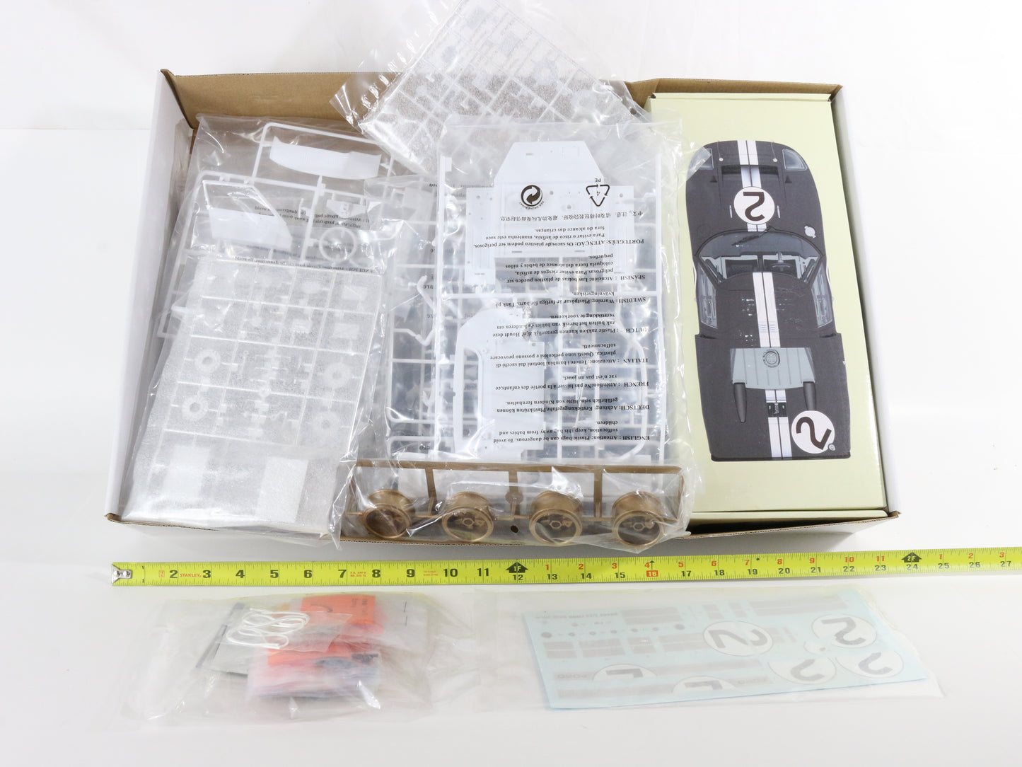 Ford Gt40 Mk 2 1966 Le Mans Coupe Model Car Kit Trumpeter 1:12 05403