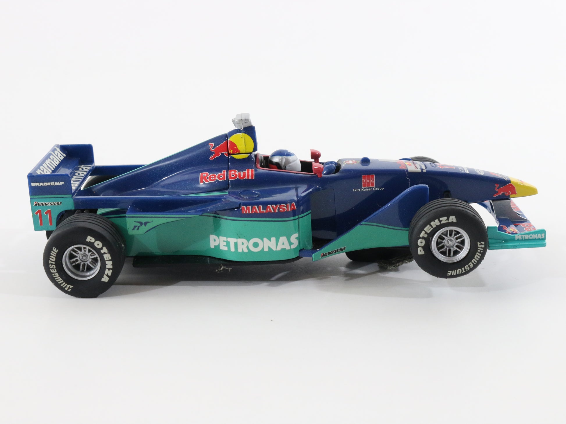 Sauber C17 Petronas #11 Fritz Kaiser Blue & Green 1:32 Carrera