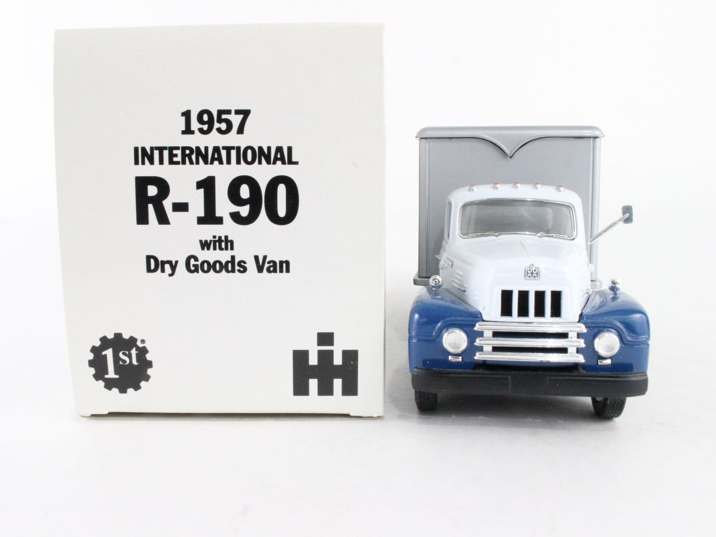 1957 International R-190 W/ Goods Van Northern Pacific First Gear 1:34 19-1164