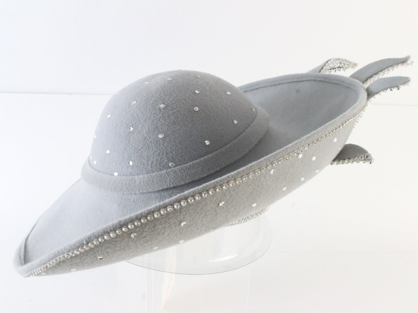 George Zamaul Couture Ladies Light Gray Felt Hat W/ Rhinestones 7 1/8 57cm