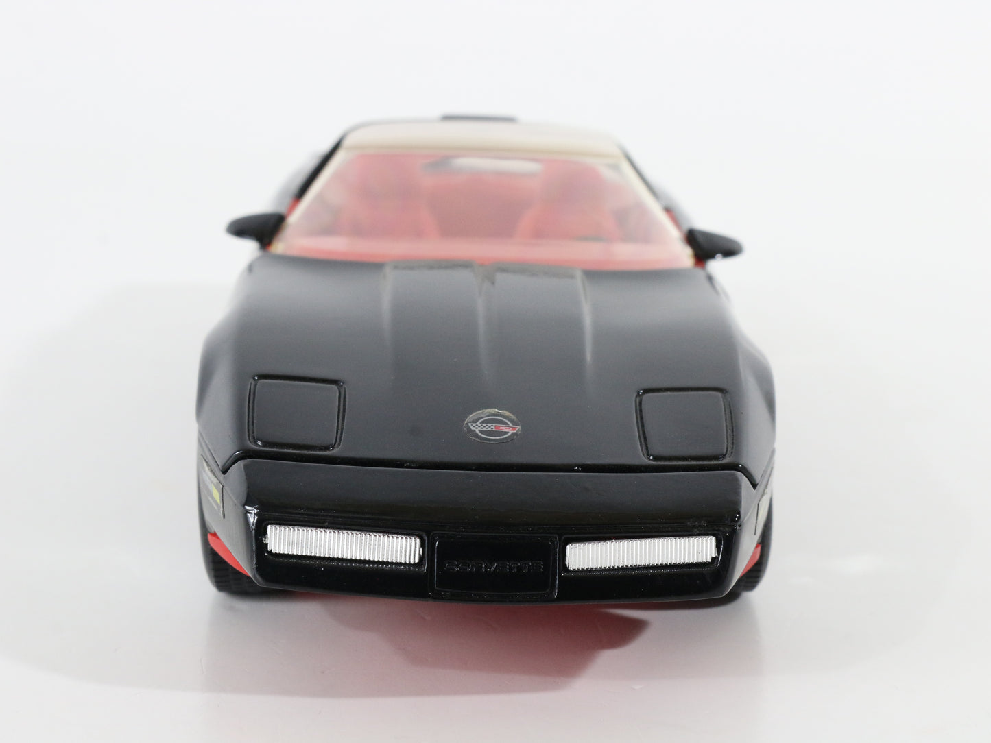 Chevrolet Corvette Zr-1 Black & Red Revell 1:24 Model Car 1999