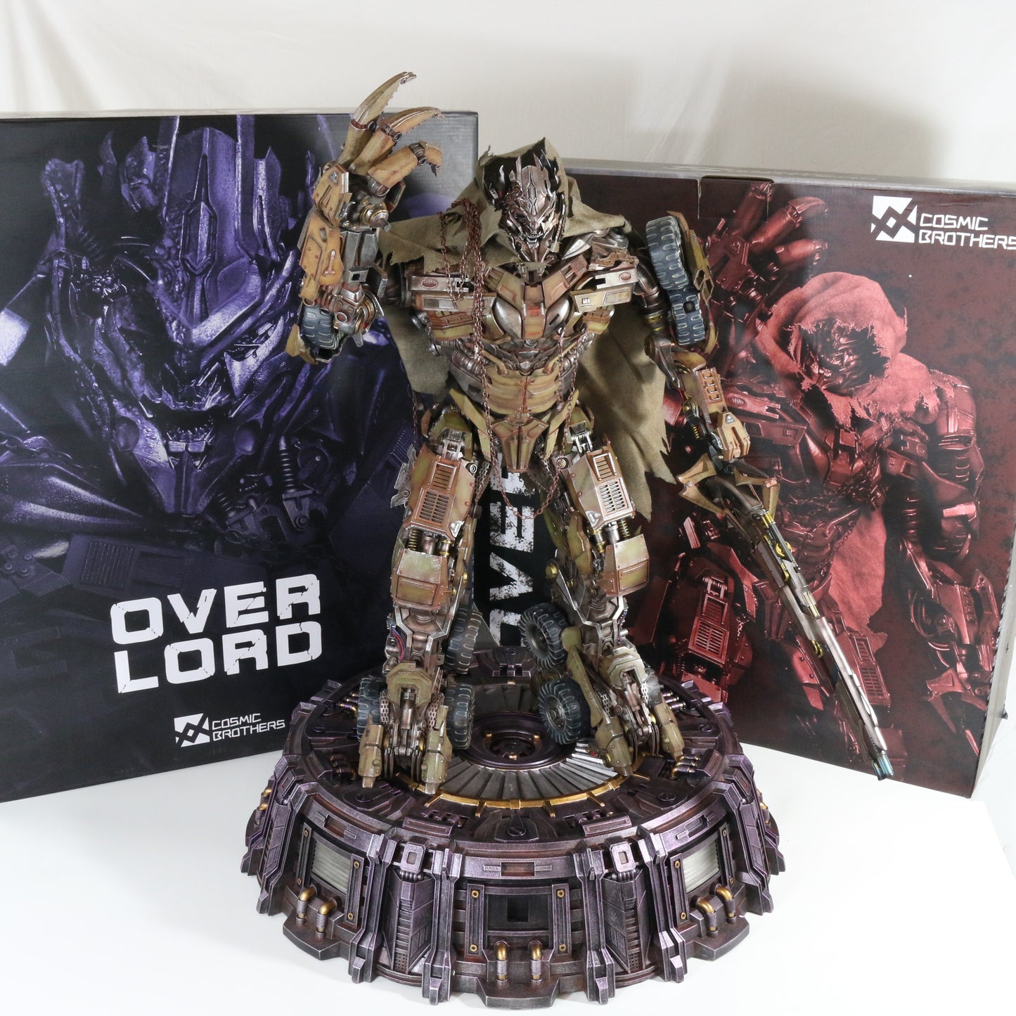 Megatron Cosmic Brothers, Overlord Statue