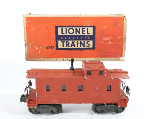 Lionel O Postwar 6257 Southern Pacific SP Plastic Red Caboose W/ Box EARLY VAR.