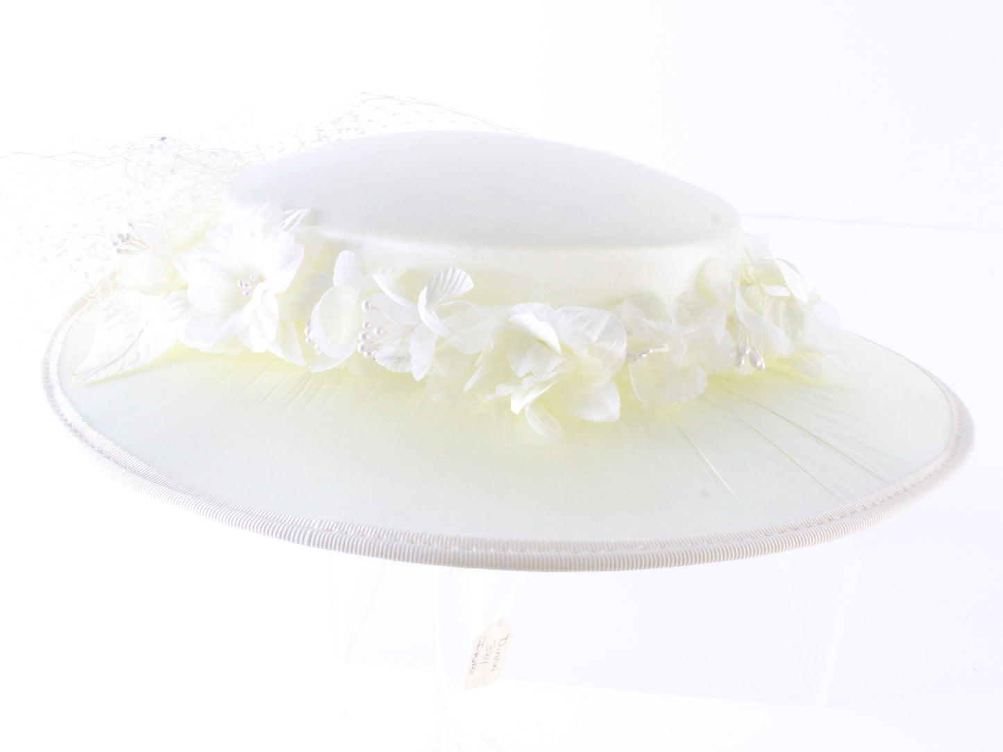 Diana Ladies White Elegant Boutique Hat W/ Flowers And Beads 6 5/8 53cm