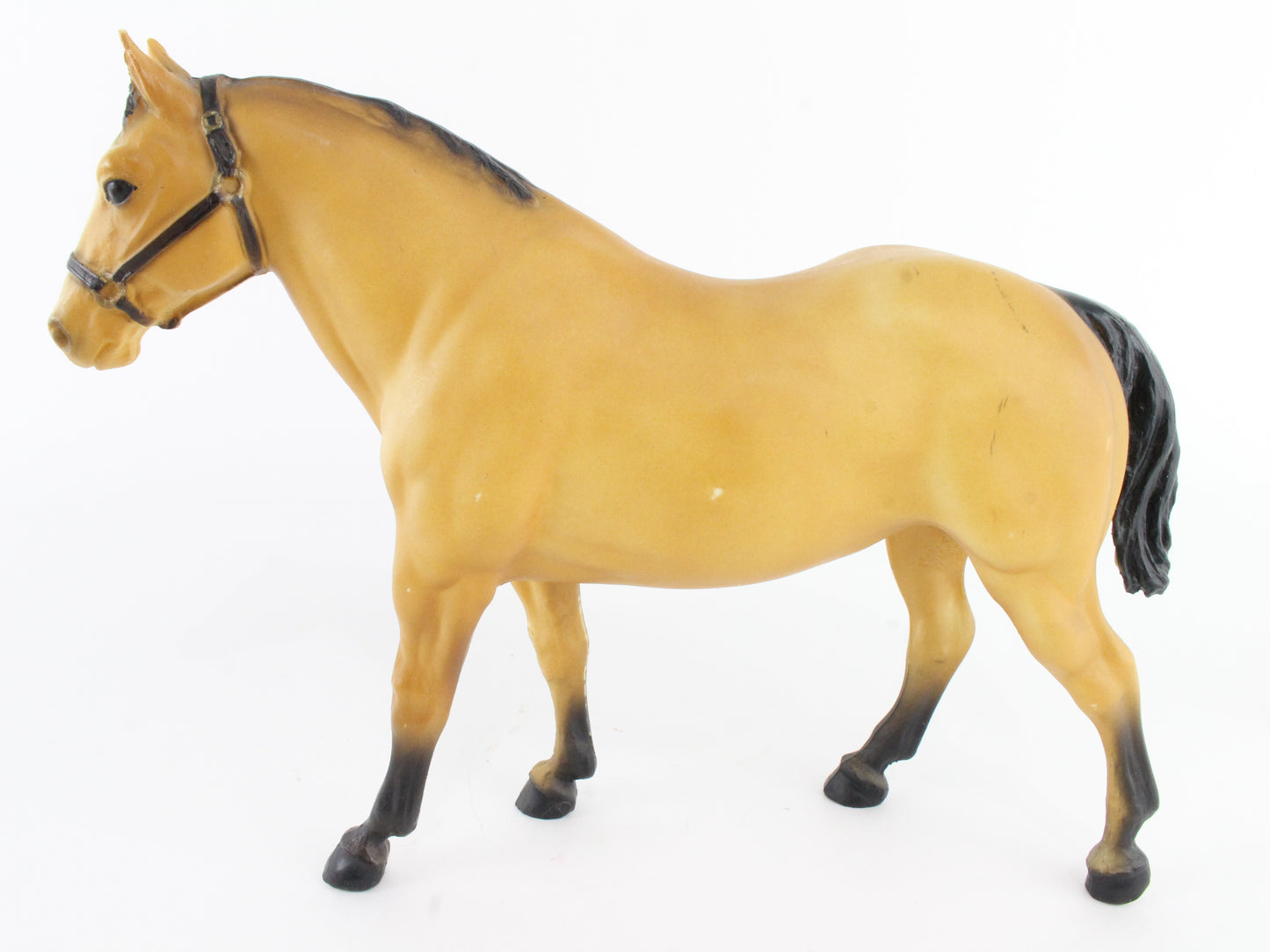 Two Bits Buckskin Quarter Horse Breyer #98 Traditional Size