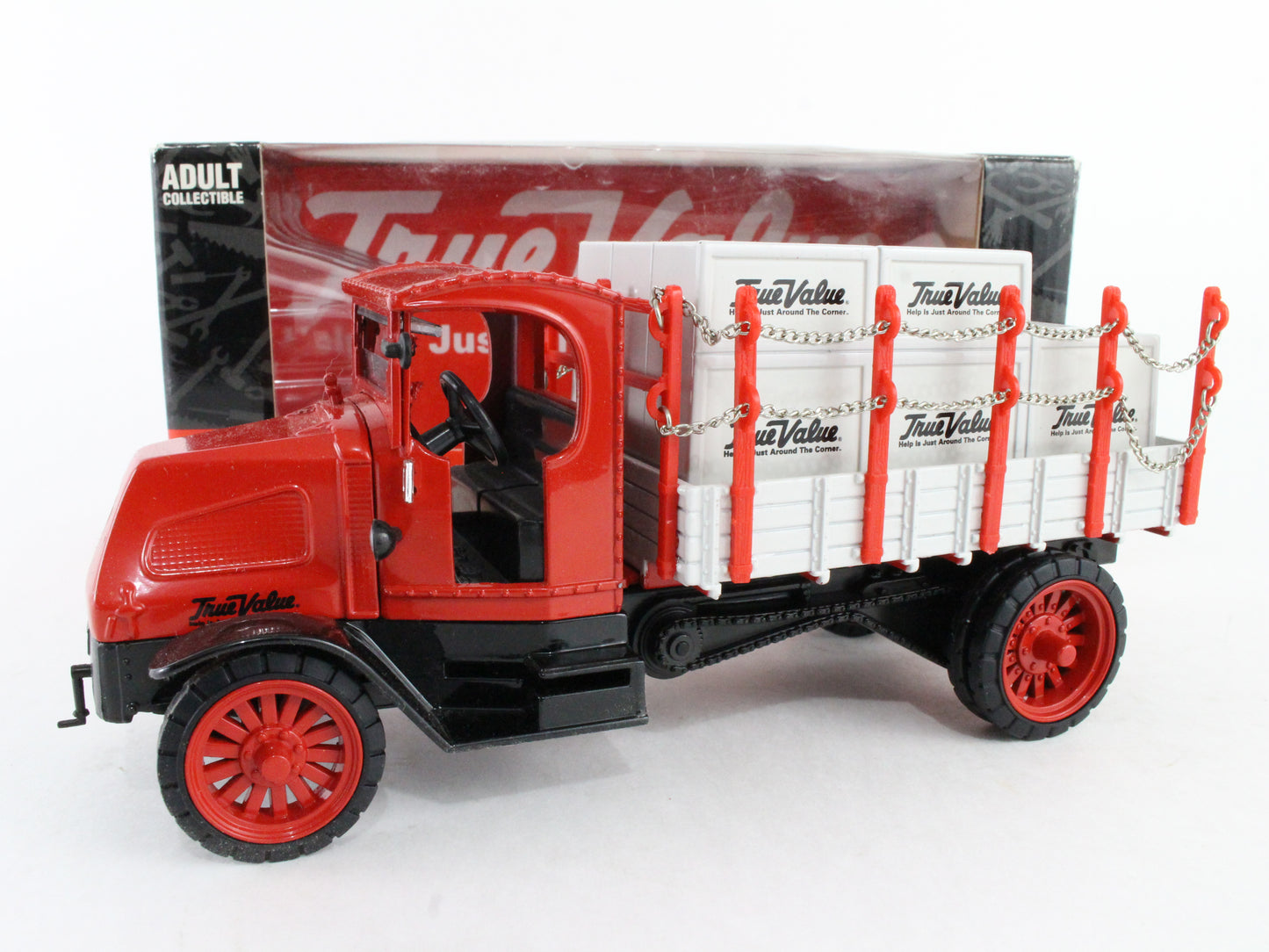 1918 Mack Flatbed Truck True Value ERTL 1:33 Scale Model 21541p w/ Box