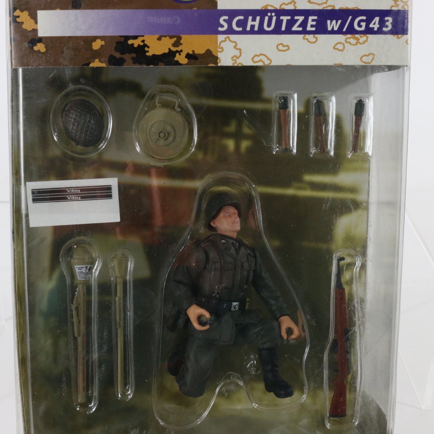 Schutze W/ G43 Rifle WW2 GERMANY Wiking Division Action 18 1:18 Dragon 80007