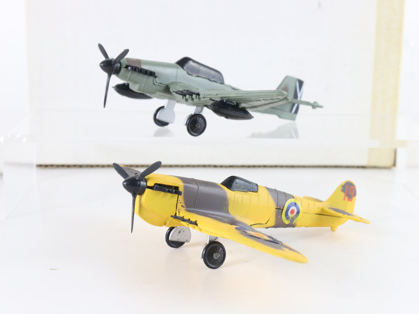 Stuka Ju87b & Spitfire Fighter & Dive Bomber Metal Planes Set