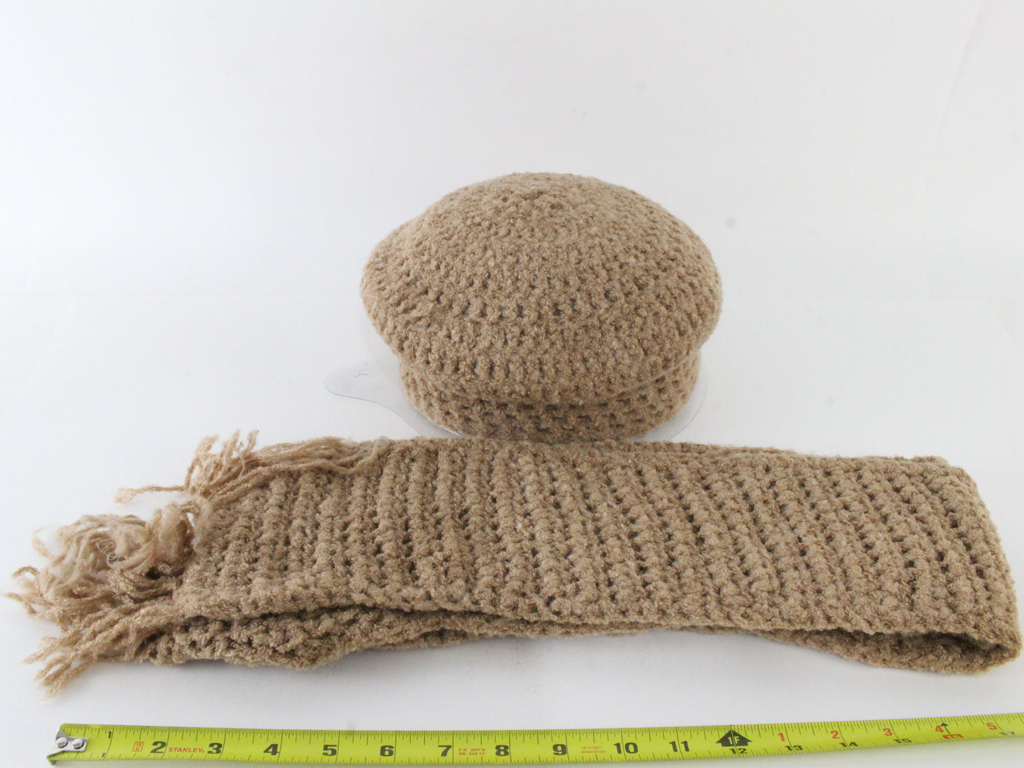 Hand Knitted Round Brown Ladies Hat 6 3/4 54cm & 70��� Scarf