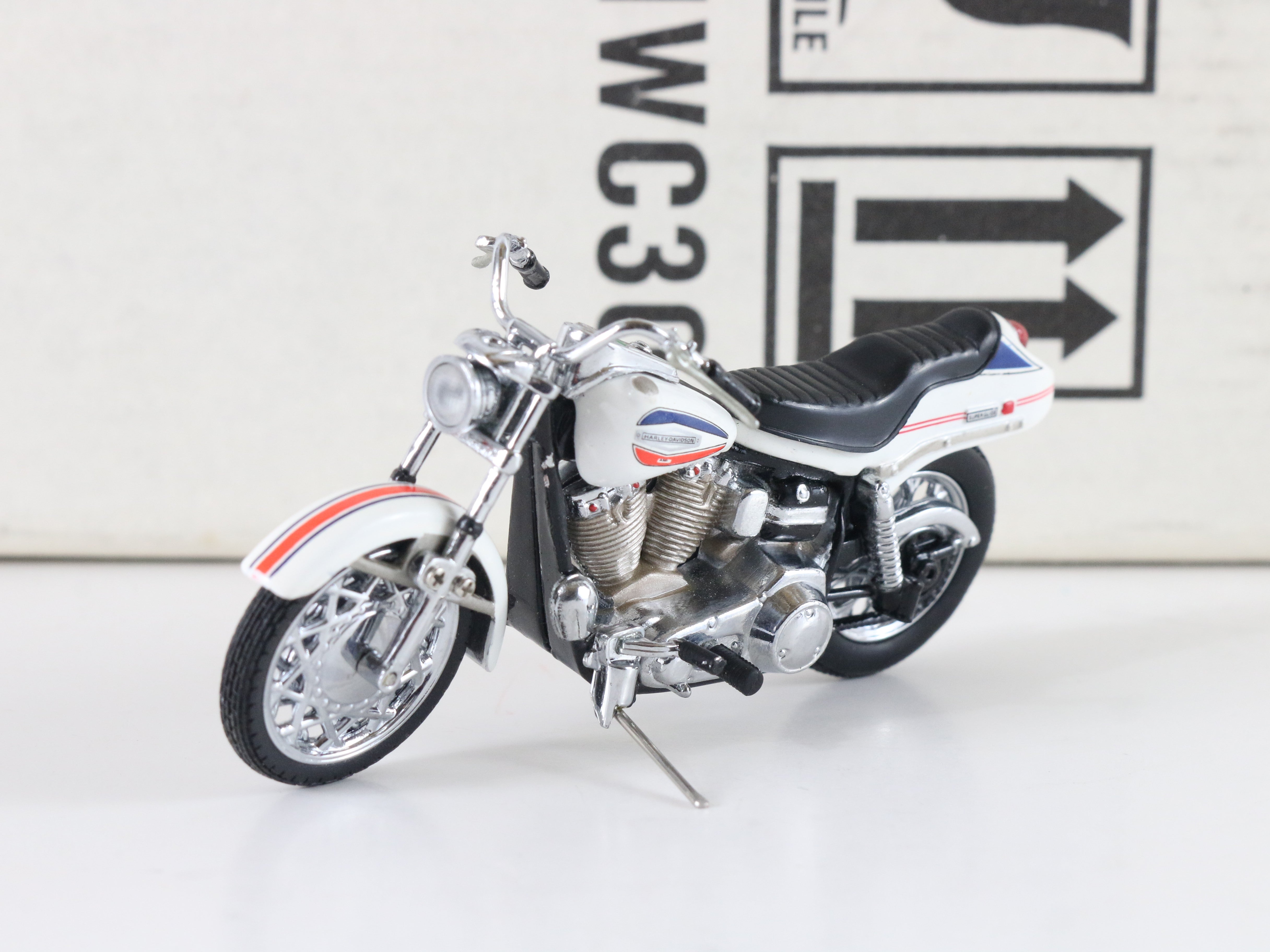 1971 Harley Davidson Super Glide Model Motorcycle Franklin Mint 1:24 B –  niknak.shop