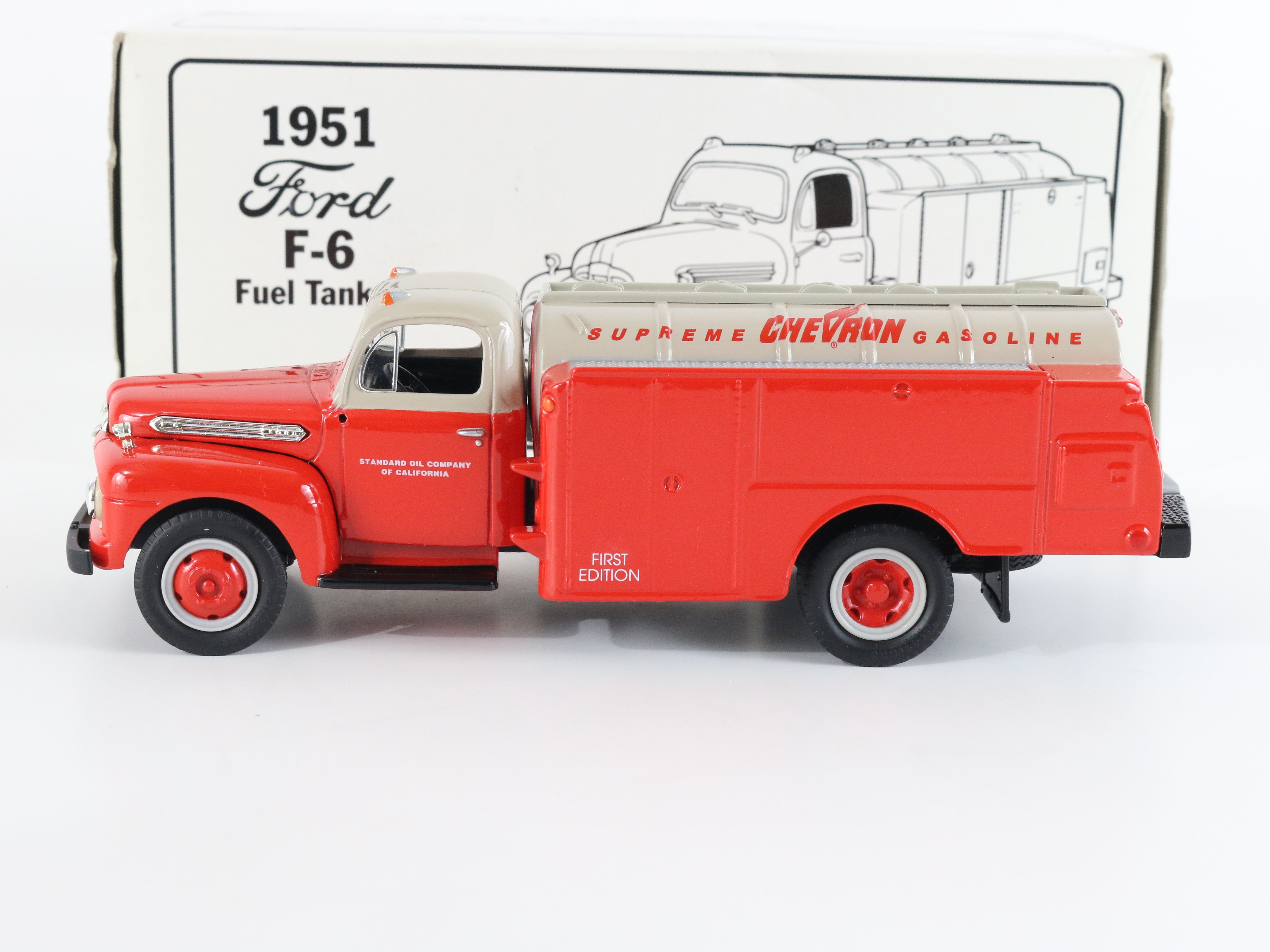 Chevron 1951 Ford F6 Fuel Tanker First Gear 1:34 Model Car 29-1104