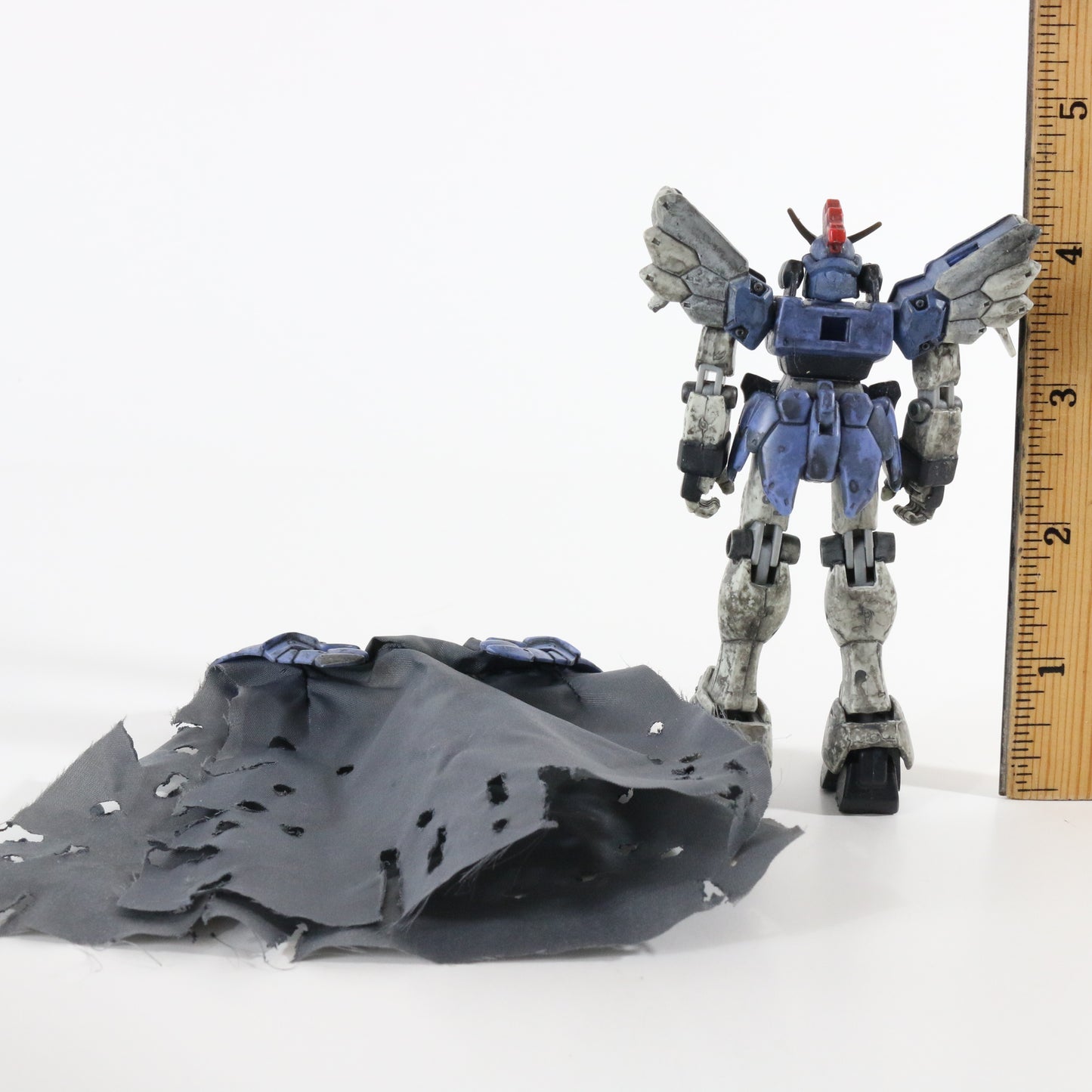 Gundam Wing Battle Scarred Sandrock Custom Mobile Suit Figure Bandai W/ Cape