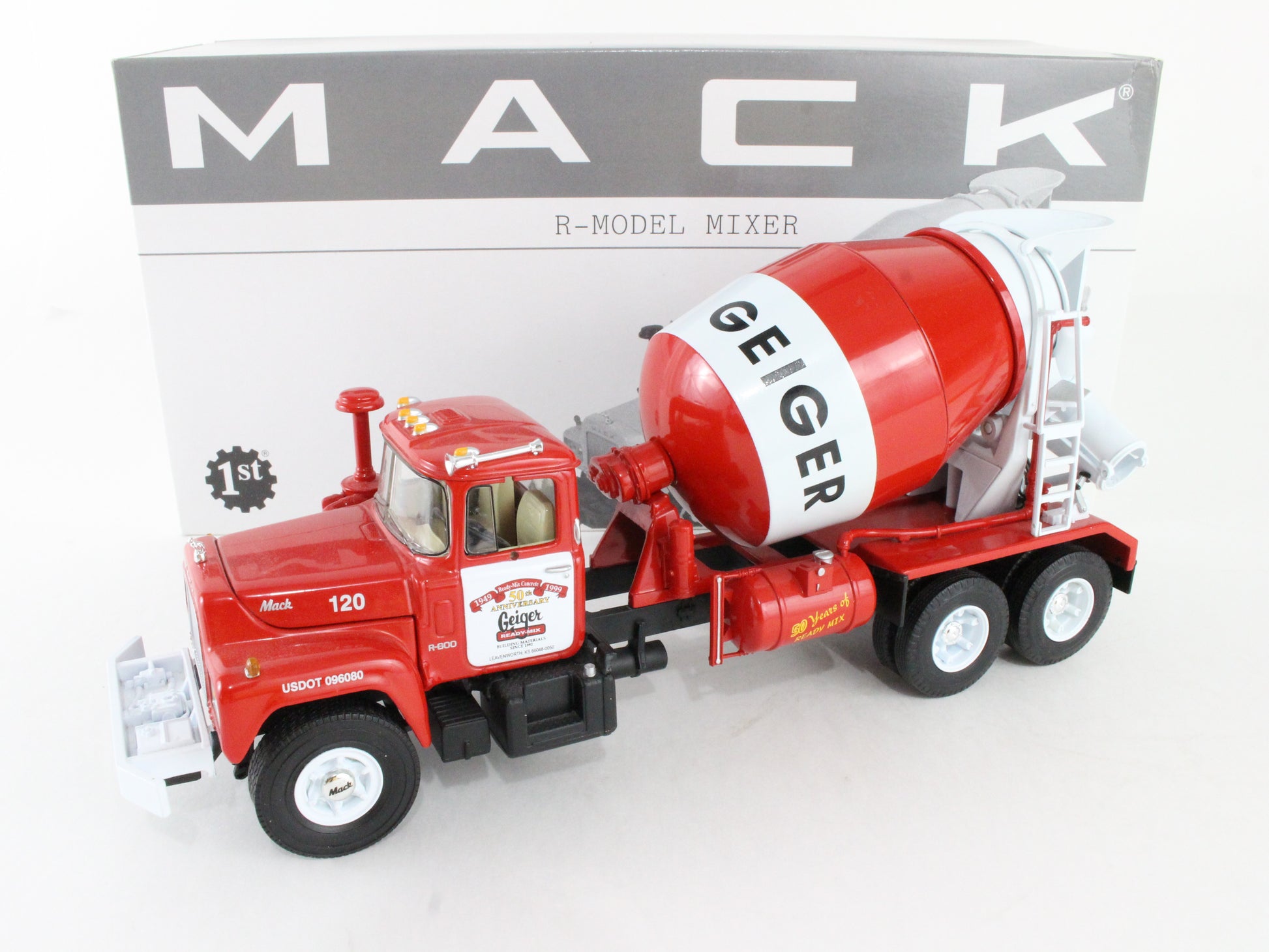 Mack R-Model Mixer Geiger Ready Mix First Gear 1:34 Model 19-2604