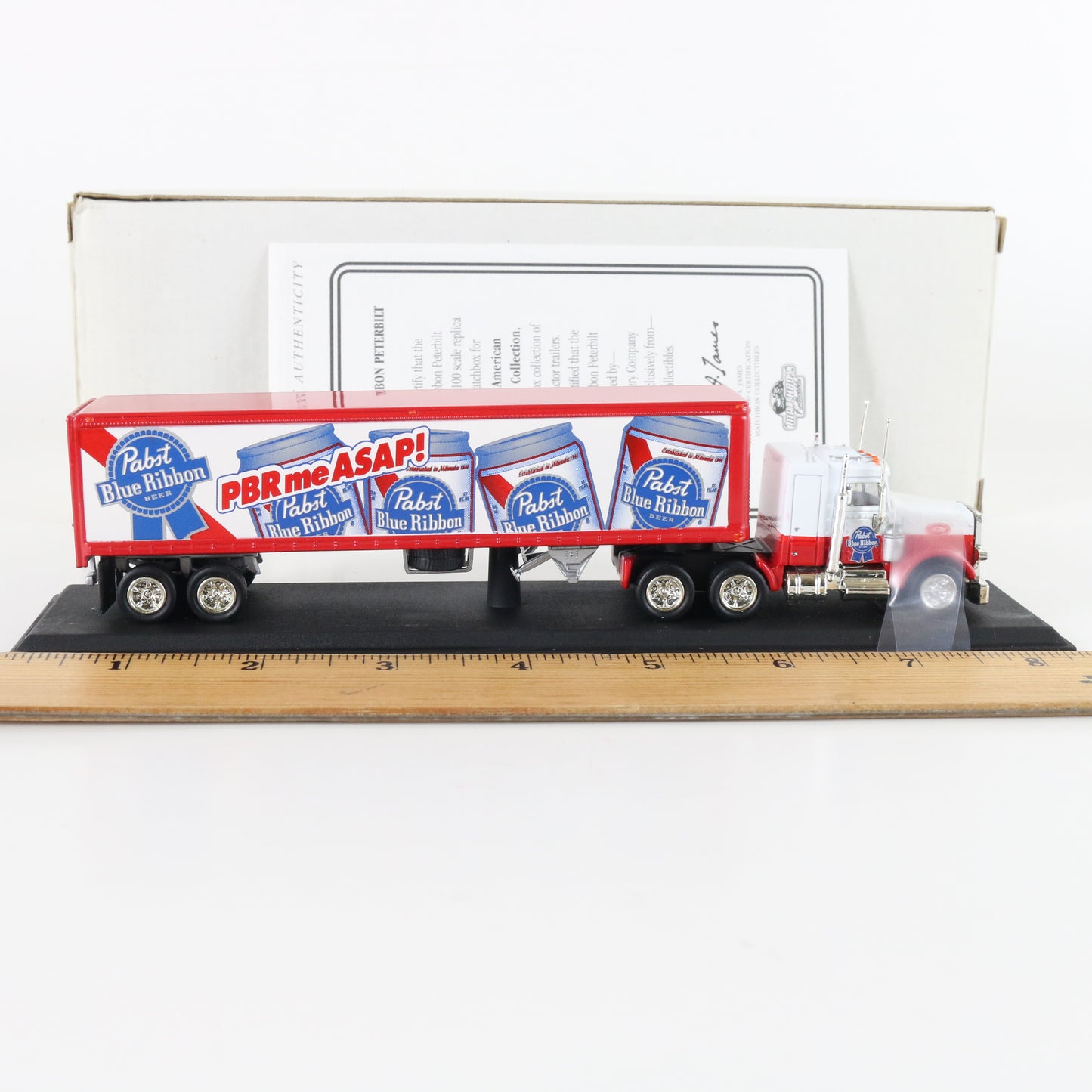 Peterbilt Tractor Trailer Pabst Blue Ribbon Brewmasters Matchbox 1:100 CCY06-m