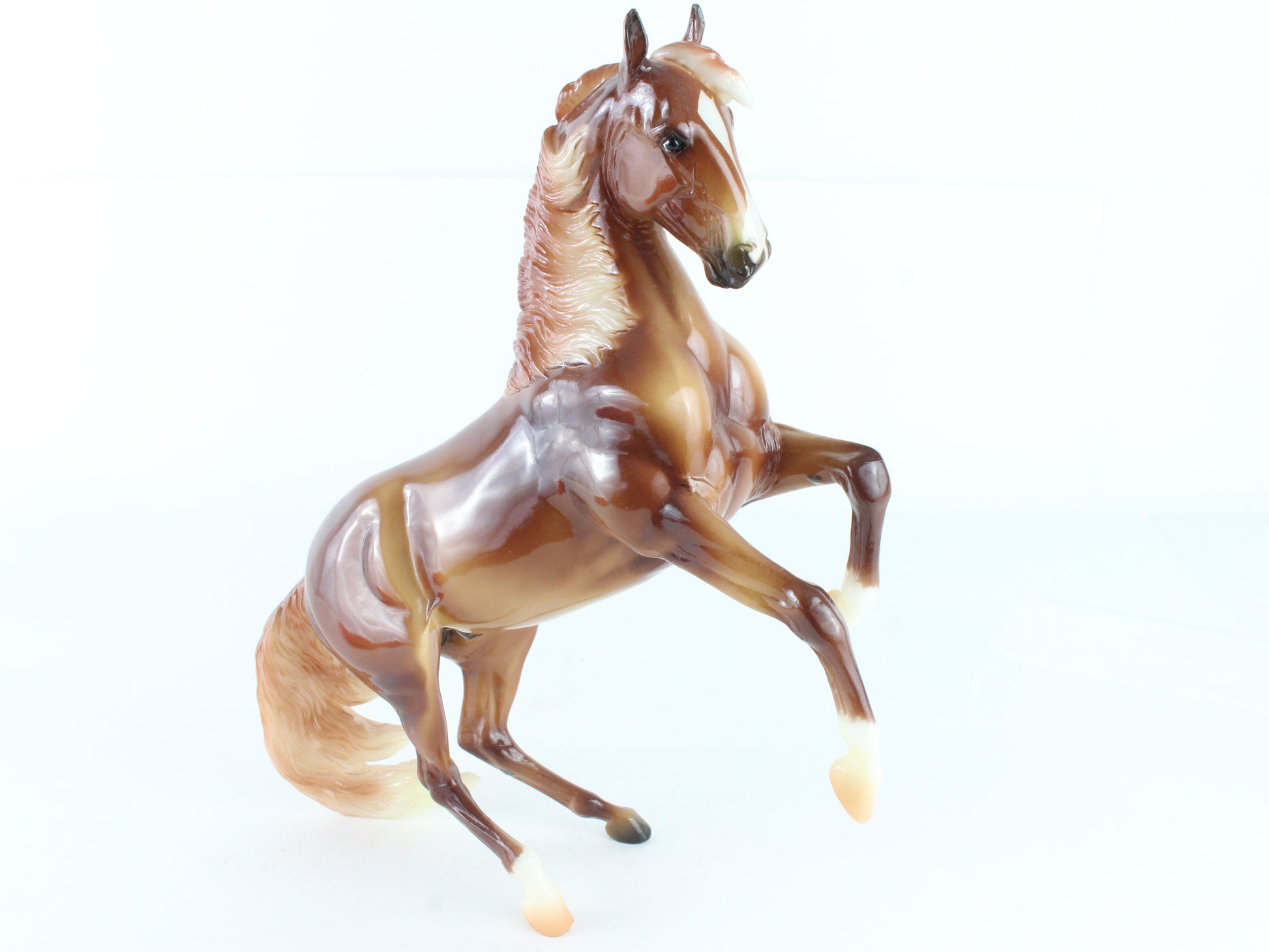 Aurelius Glossy Chestnut LE #760240 Breyer Desatado Mold #721 2014 Traditional