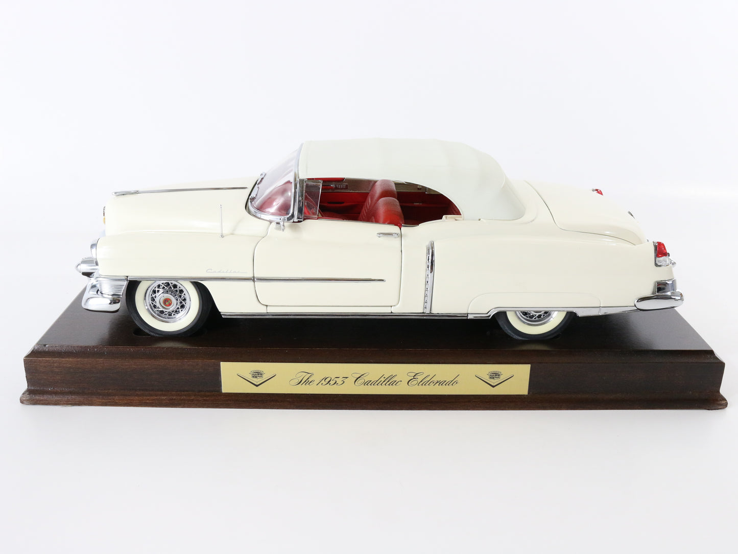 1953 Cadillac Eldorado Cream Color White Danbury Mint 1:16 W/ Stand, Box