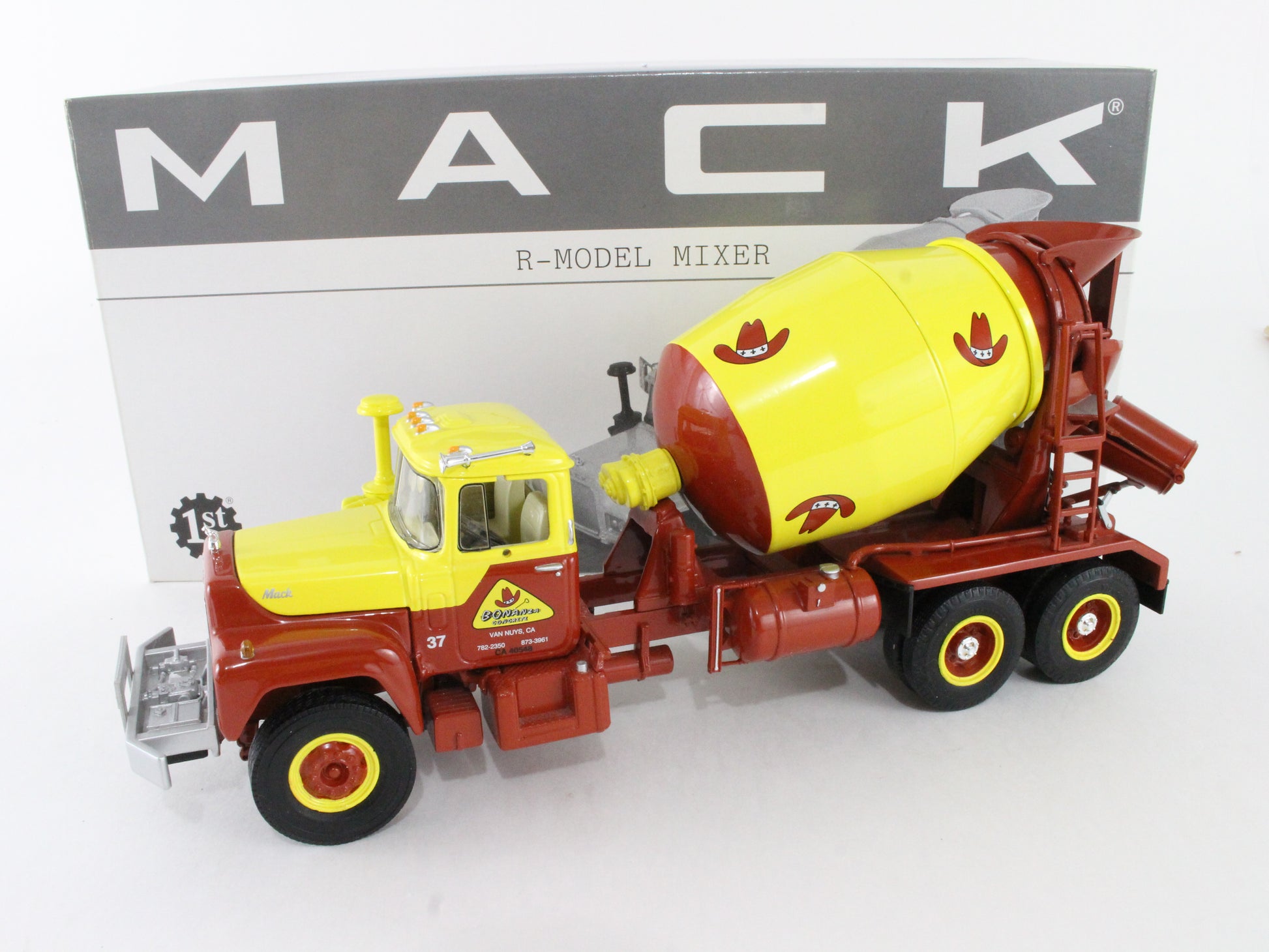 Mack R-Model Mixer Bonanza Concrete First Gear 1:34 Model 19-2593