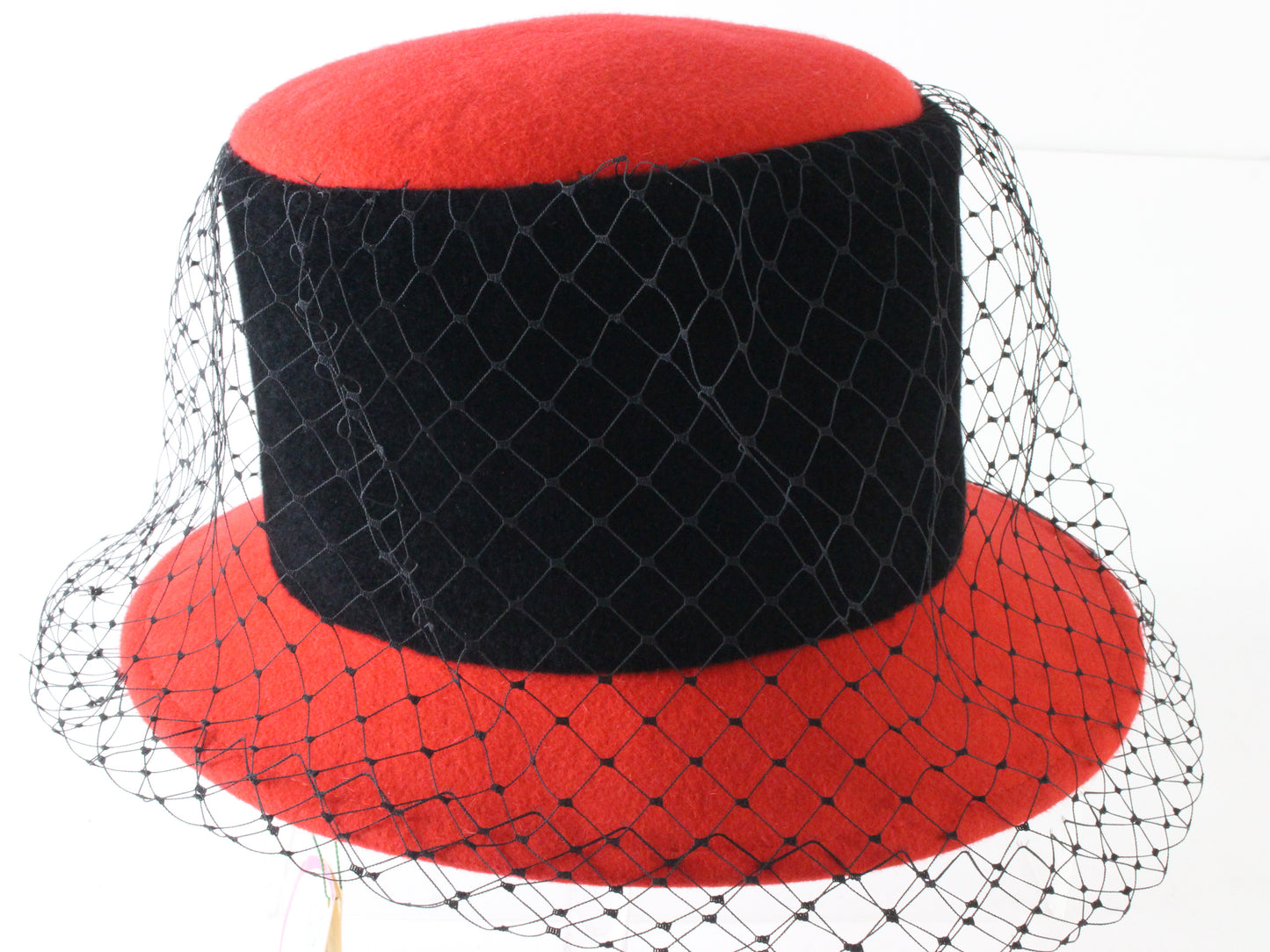 Frank Olive Private Collection Ladies Red and Black Felt Hat 7 56cm