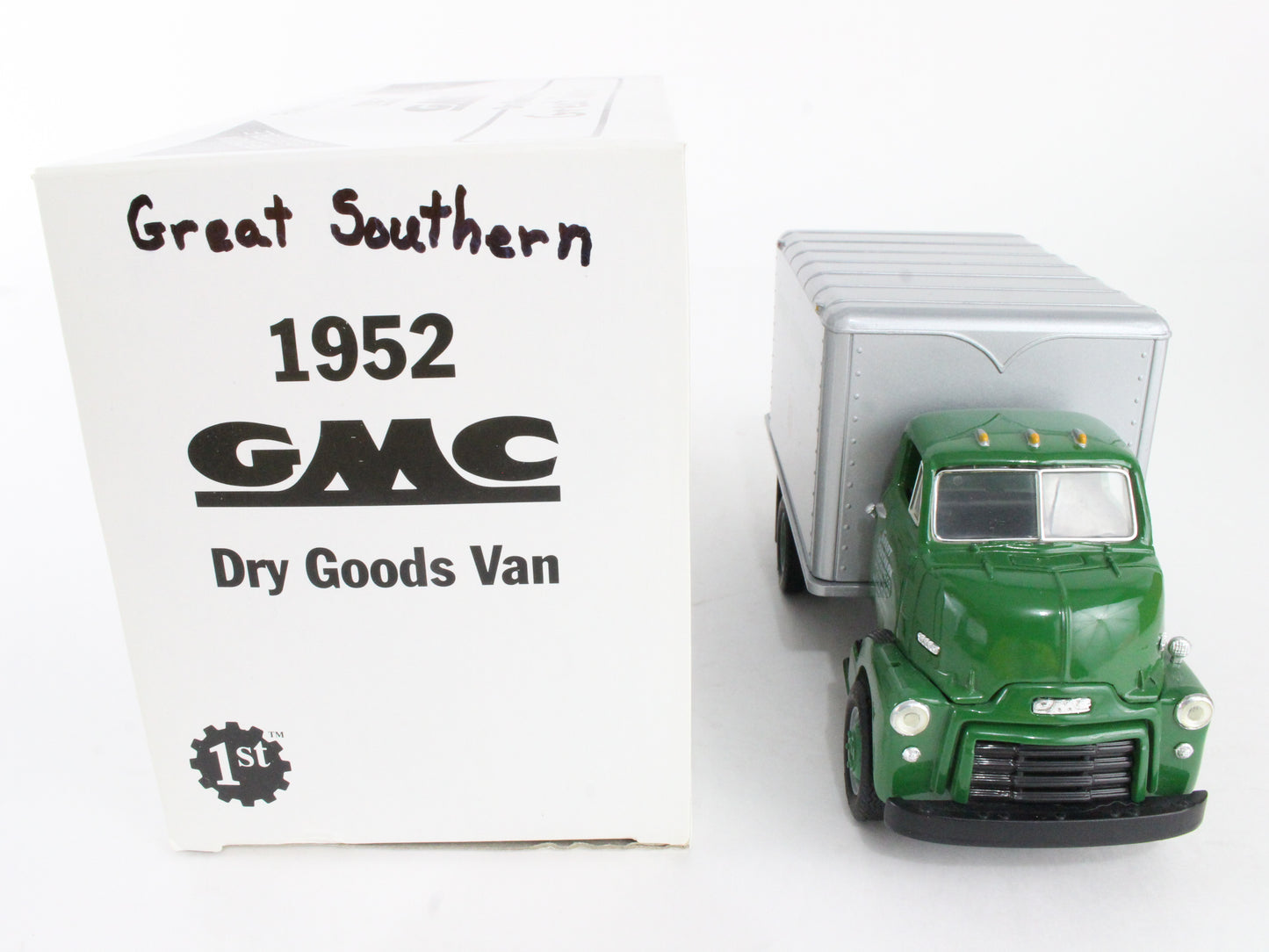 1952 GMC Dry Goods Van Great Southern First Gear 1:34 Model 19-1031