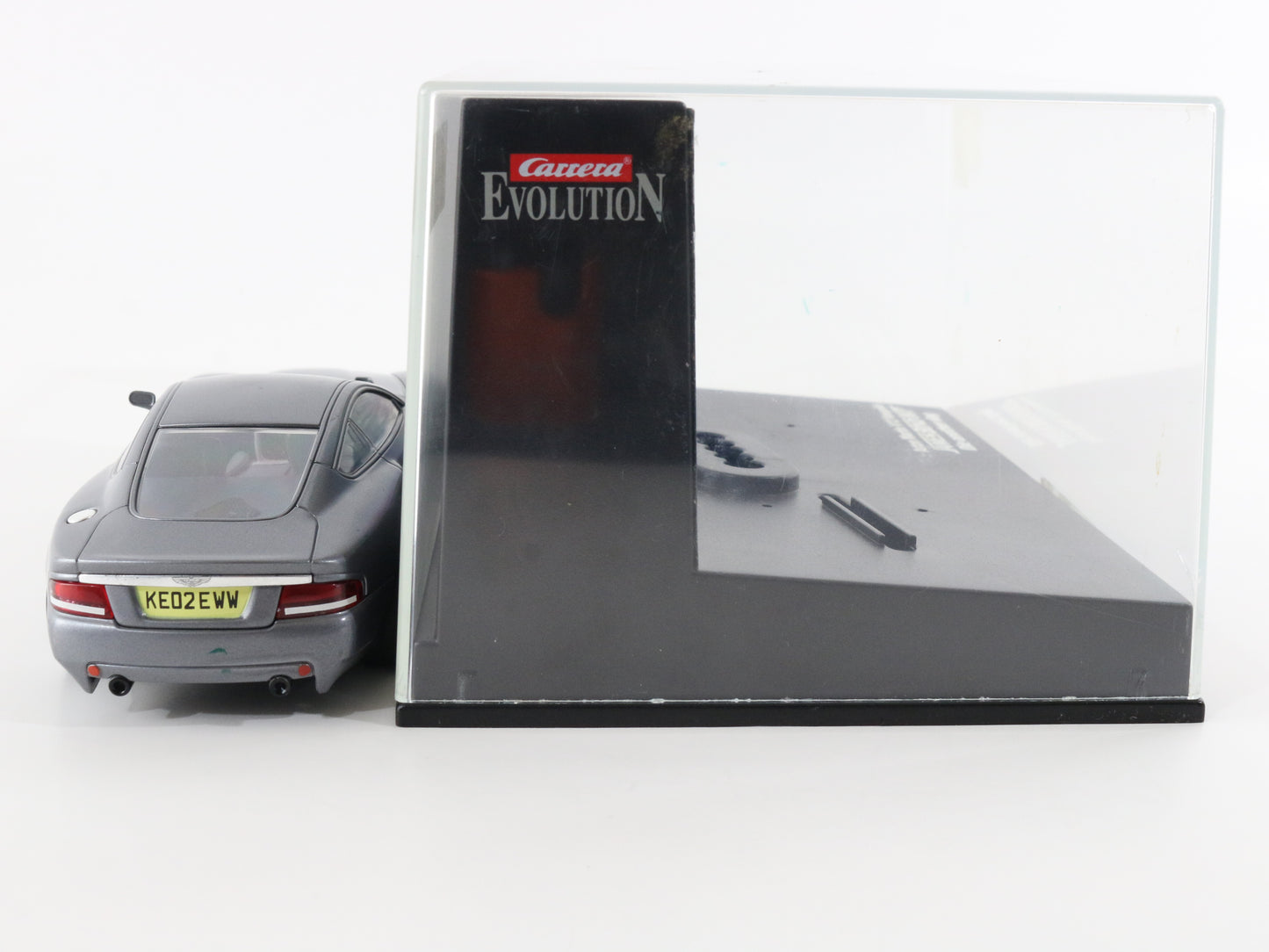 James Bond 007 Aston Martin V12 Vanquish Die Another Day 1:32 Carrera Slot Car